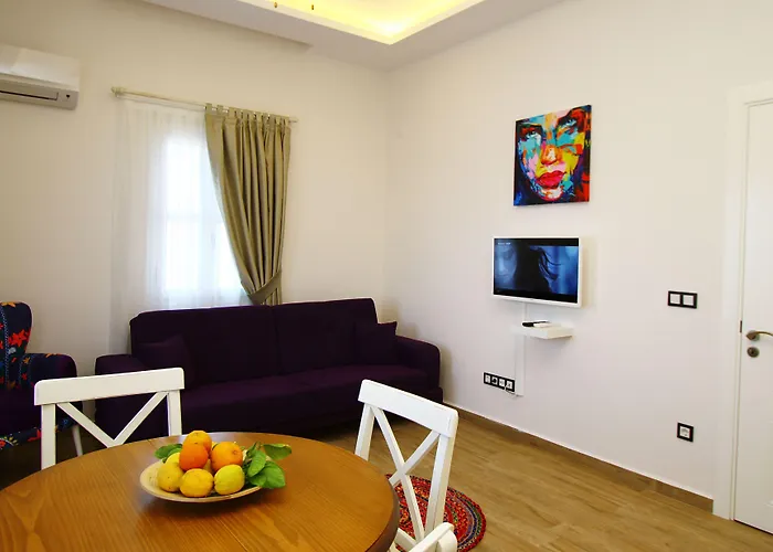 Otel Kale Tas Çeşme